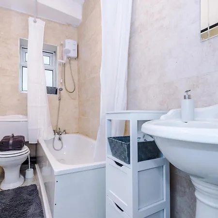 Holiday home 65 Inch Tv In Modern 2 Bed Hideaway
