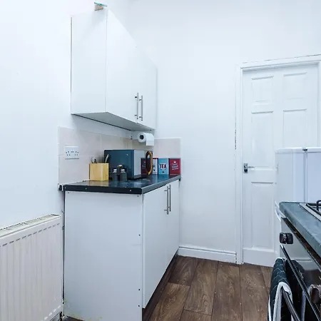 65 Inch Tv In Modern 2 Bed Hideaway Holiday home *